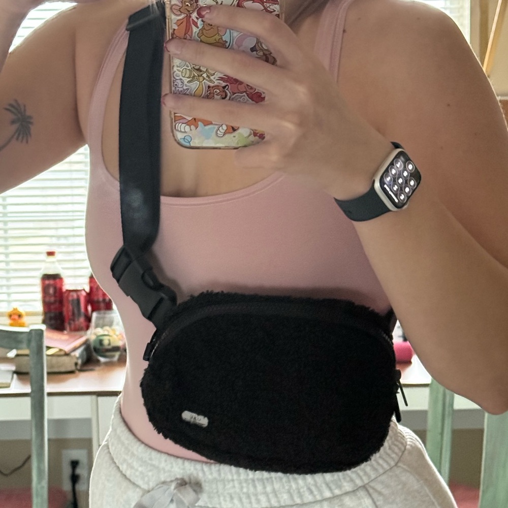 Lolë Black Sherpa Belt Bag